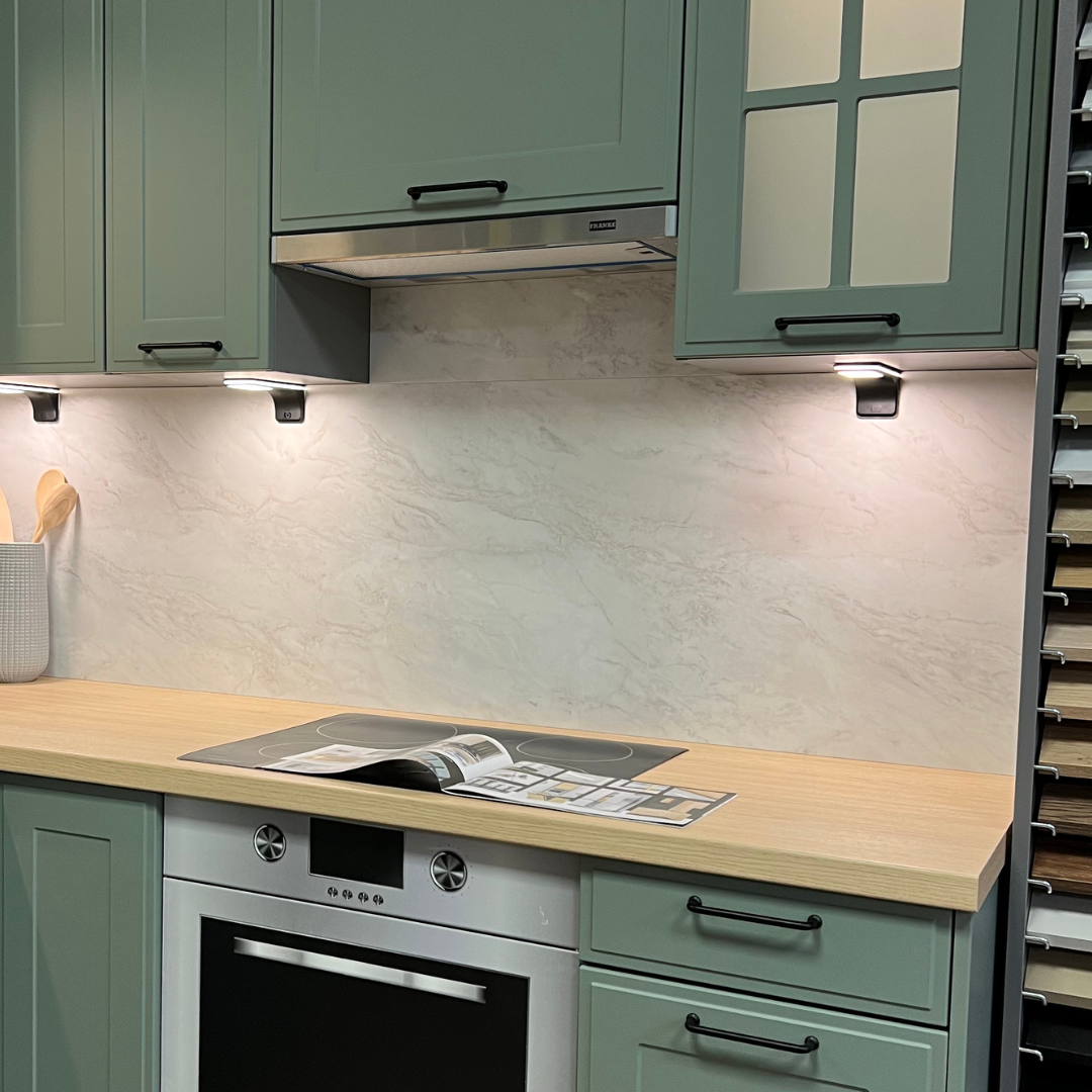 Funkcionāla virtuve MONO salvija