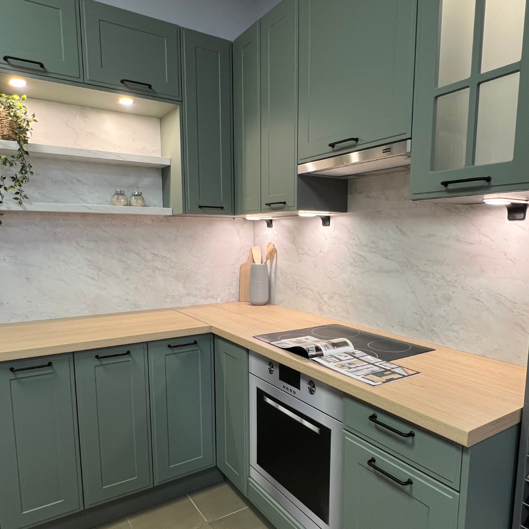 Funkcionāla virtuve MONO salvija