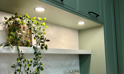 Funkcionāla virtuve MONO salvija